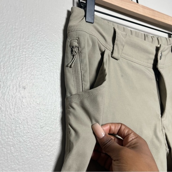 Duluth Trading Women's Dry on the Fly Capris Pants‎ 6 Tan Hiking Outdoor Nylon - Picture 8 of 12
